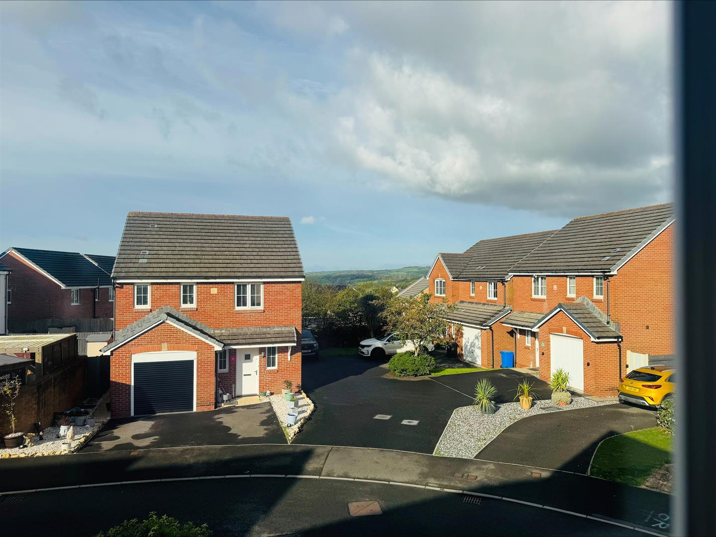 Heol Waungron, Carway, Kidwelly, SA17 4HY